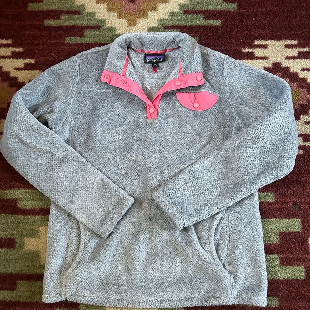 Patagonia Fleece Pullover in Gray and Pink